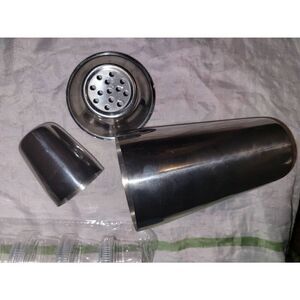 Drink mixologist mixer shaker